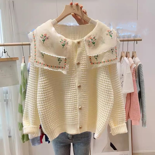 Damen gestickterCardigan mit weit geschnittenem Kragen R&B
