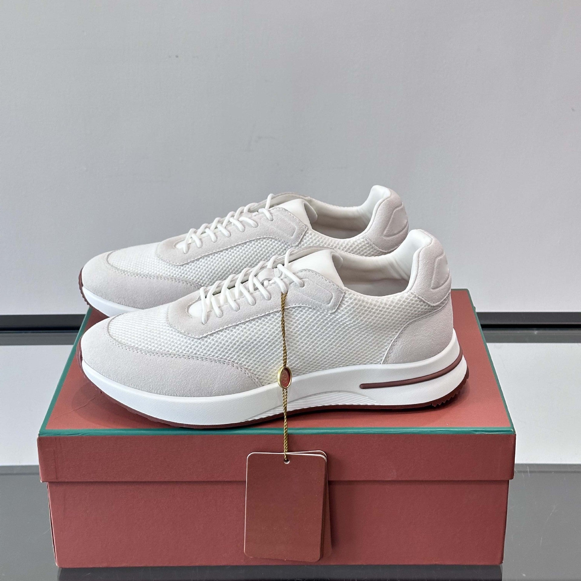 Damen komfortable Sneaker mit atmungsaktiver Struktur und modernem Design R&B