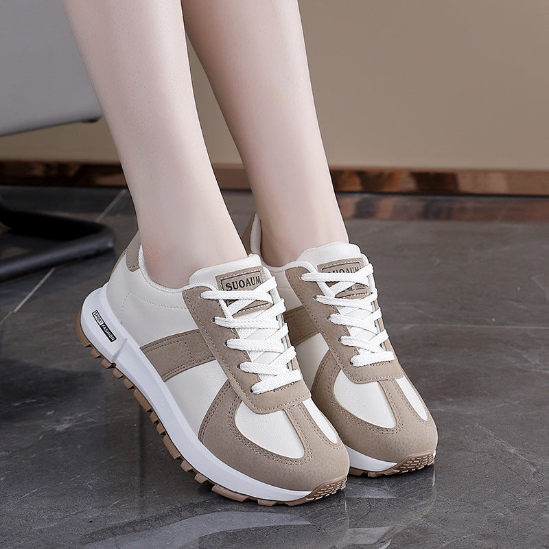 Damen Sportliche Sneaker mit animalischem Akzent R&B