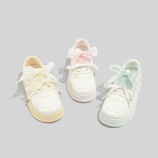 Damen Sportliche Sneaker mit dekorativen Details und atmungsaktiven Netz-Einsätzen R&B