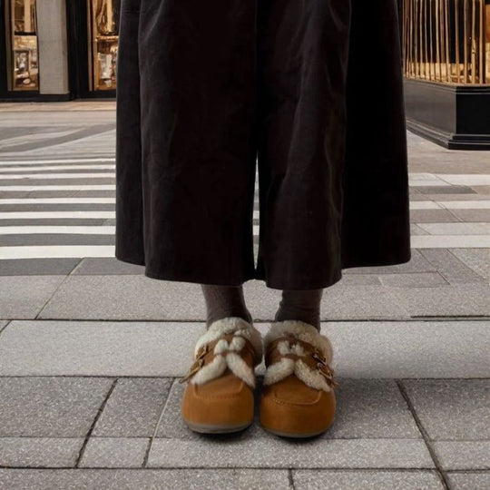Damen Flauschige Filzpantoffeln mit dekorativem Riemendesign R&B