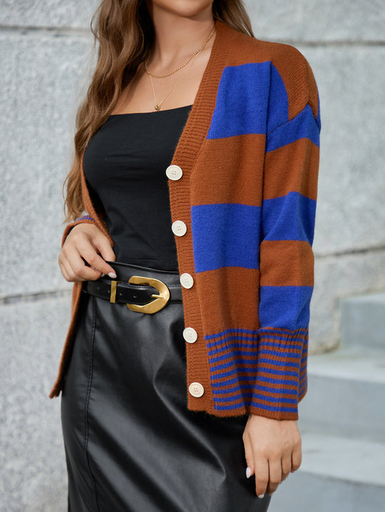 Damen Langarm-Strickjacke mit modernen Streifen und Knopfdetails R&B