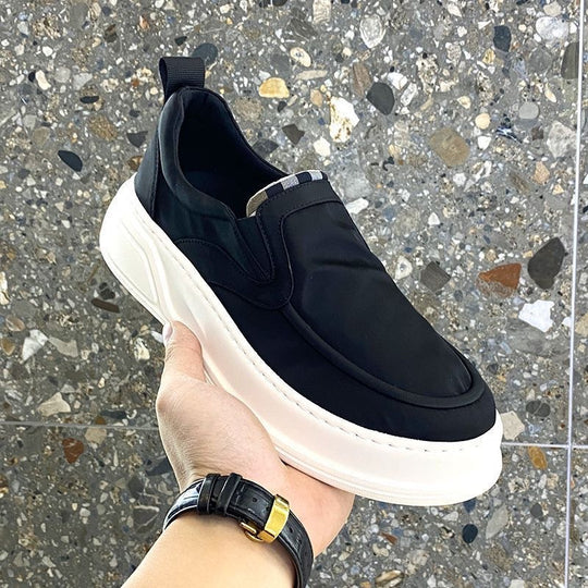 Damen Slip-On Sneakers mit rutschfester Sohle und komfortablem Innenfutter R&B