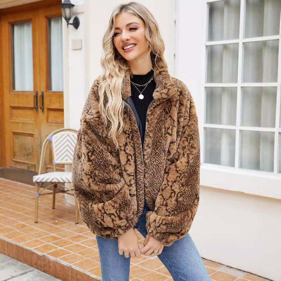 Damen Kuschelige Kunstpelzjacke im Schlangenlook R&B