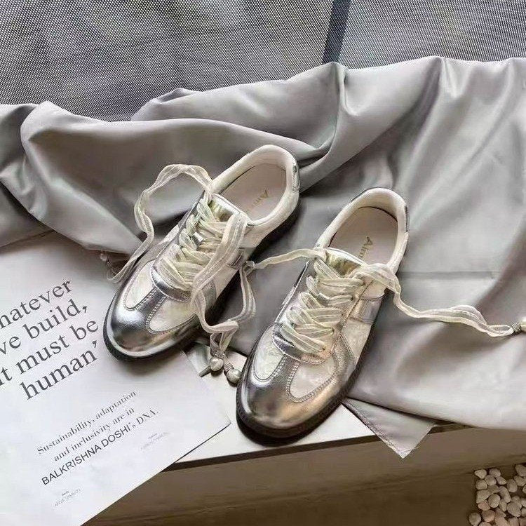 Damen Modische Sneakers mit floralem Design und dekorativen Schnürsenkeln R&B