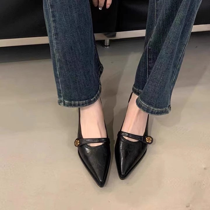 Damen Elegante Pumps mit modernem Riemen und stilvollem Akzent R&B