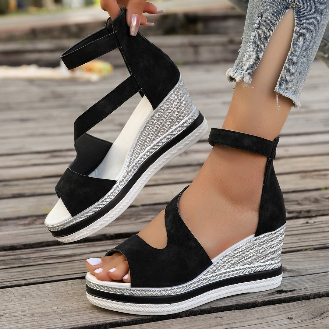Damen Wedge-Sandalen mit modischem Schnitt und glänzender Oberflächenstruktur R&B
