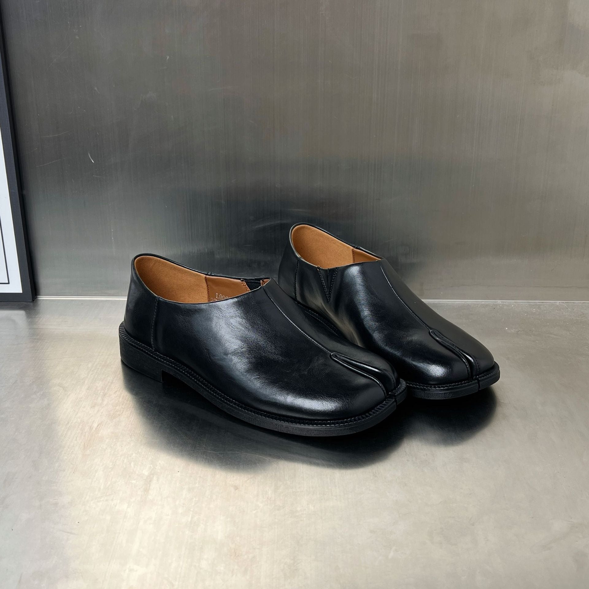 Damen elegante Freizeitschuhe aus hochwertigem Leder R&B