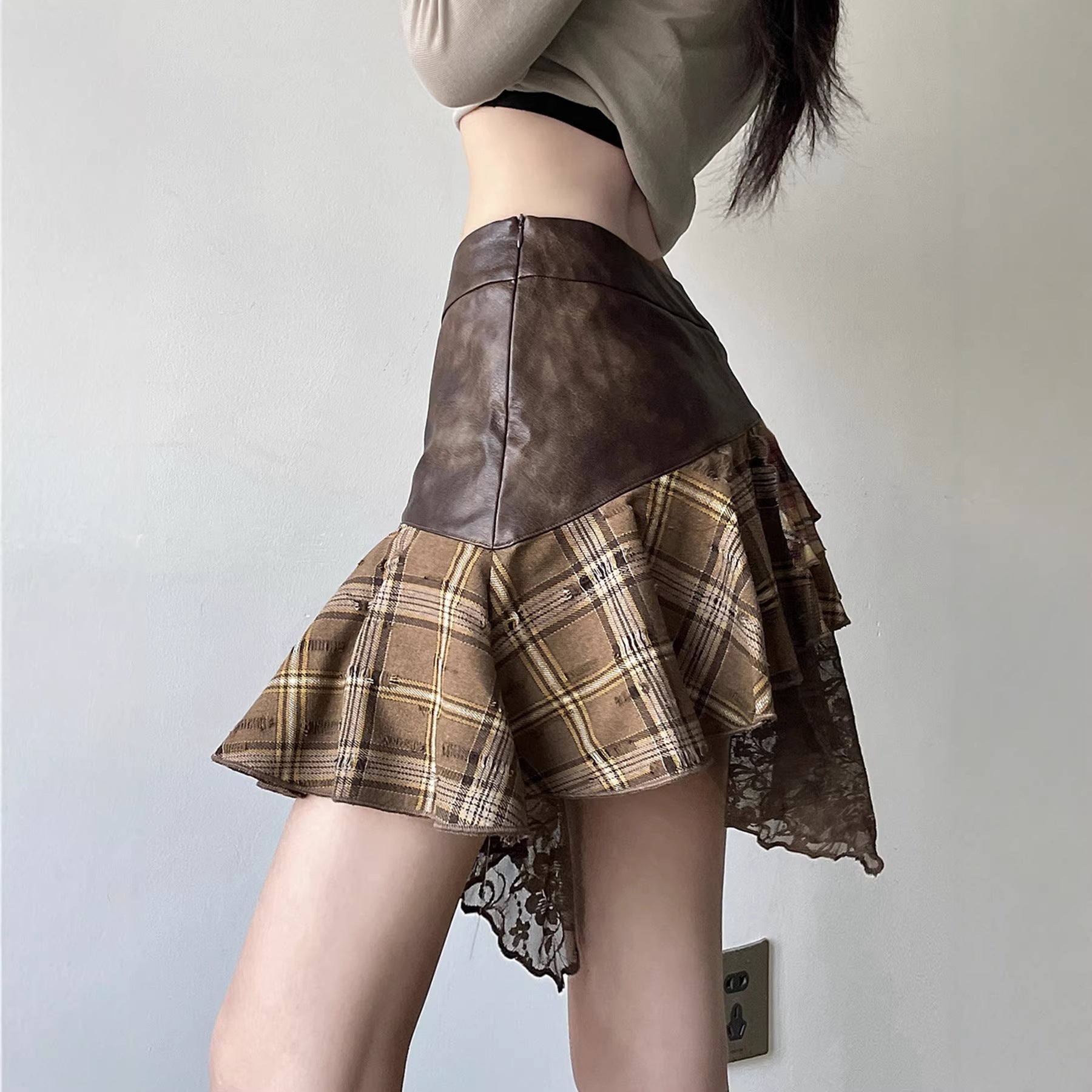 Damen Modischer Wickelrock mit asymmetrischem Schnitt und lässigen Rüschendetails R&B