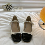 Damen Elegante Ballerinas mit modischen Riemen und detailreicher Faltenoptik R&B