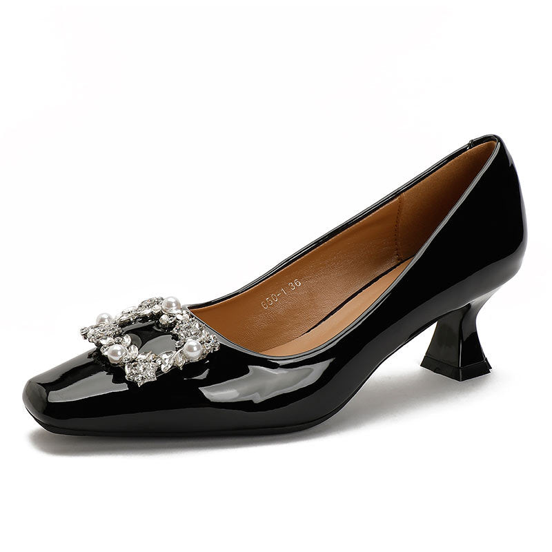 Damen elegante Pumps mit funkelndem Schmuckdetail