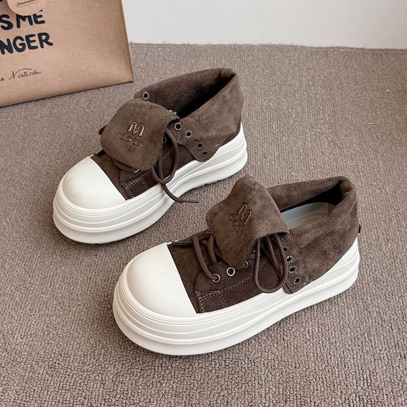 Damen Hochformat Sneakers mit modischem Veloursleder und robustem Plateau