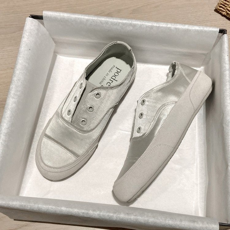 Damen bequeme Slip-On Sneakers mit luxuriösem Satin-Obermaterial