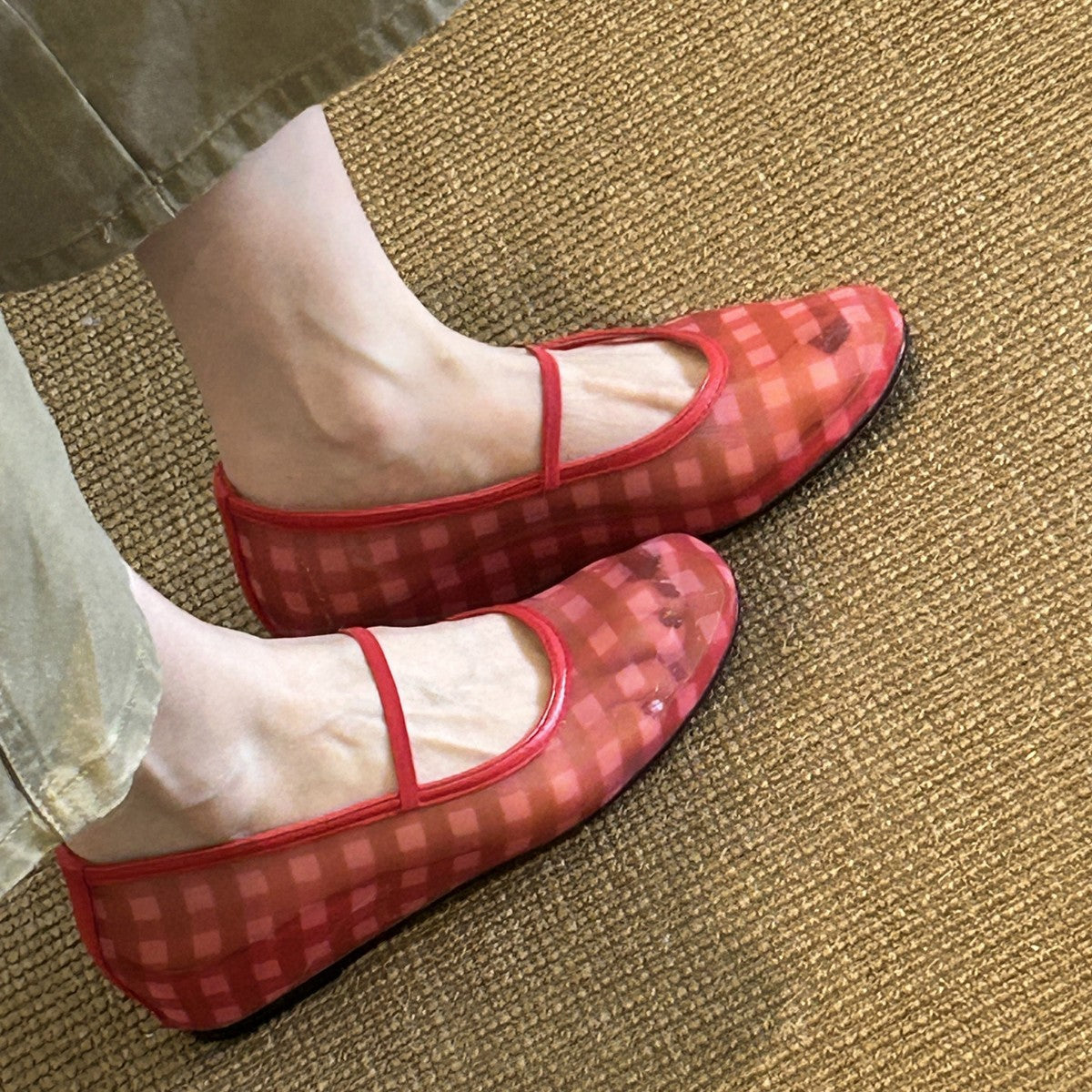 Damen Ballerinas mit modernem Karomuster und elastischem Riemchen R&B