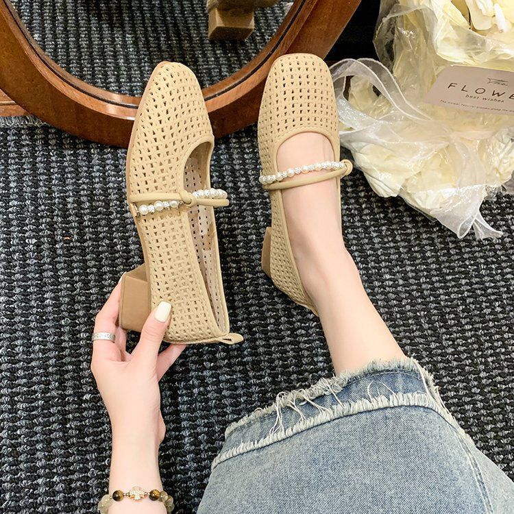 Damen Komfortable Ballerinas mit feinem Riemen und zierlichem Schmuckdetail