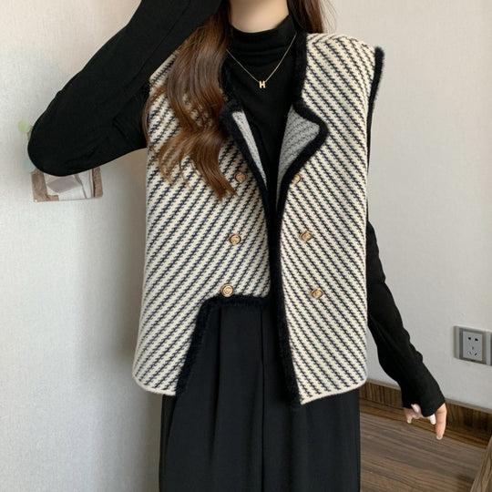 Damen Strickweste mit elegantem Schnitt und klassischen Knopfdetails R&B