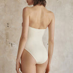 Damen Badespielanzug mit elegantem Wickeldesign und dekorativen Akzenten R&B