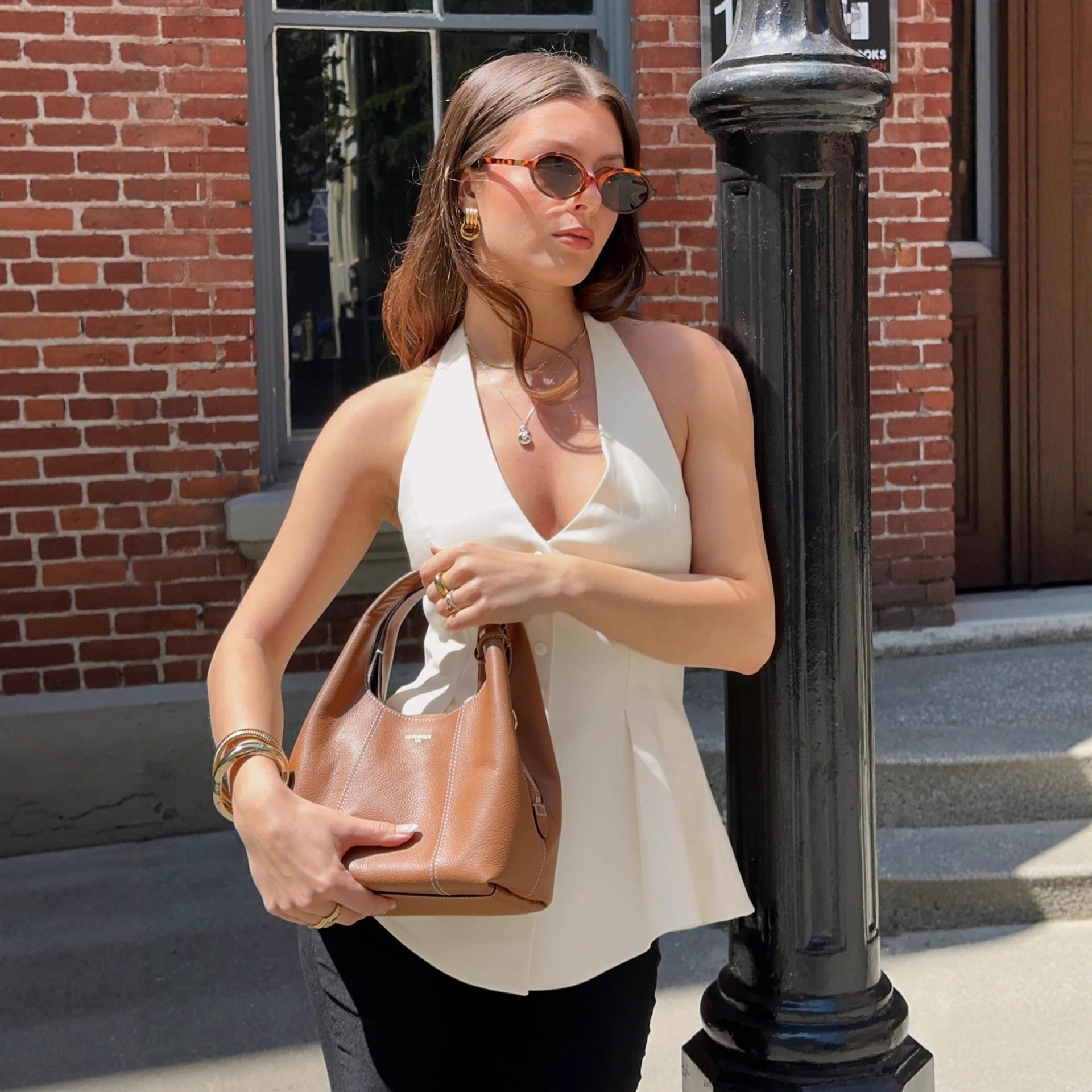 Damen Halterneck-Bluse mit taillierter Passform und Knopfleiste R&B