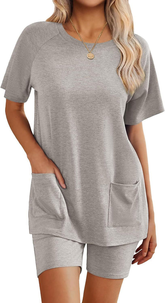 Damen Loungewear-Set mit angenehm weitem Schnitt und praktischen Taschen R&B