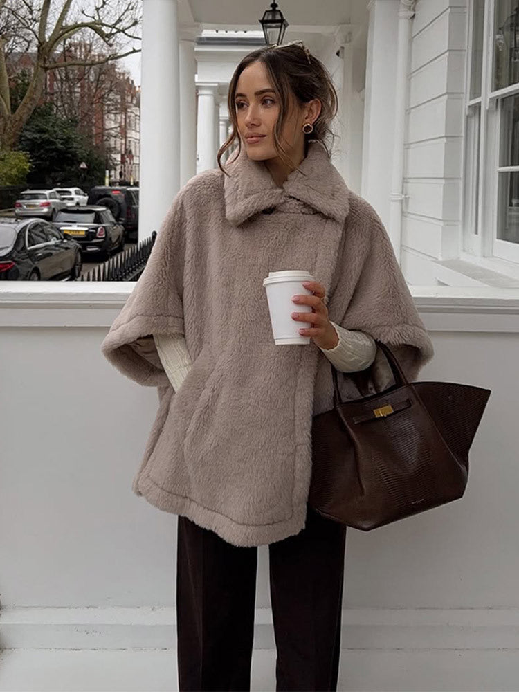Damen Flauschiger Poncho R&B