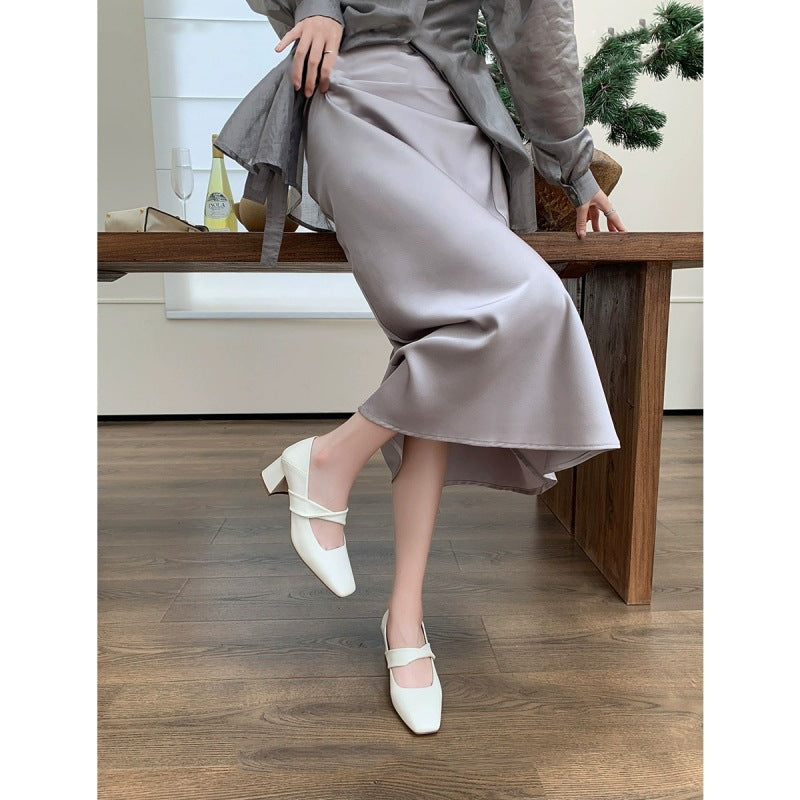Damen elegante Berufsschuhe mit moderner geschwungener Riemchenverzierung und stabiler Absatzhöhe R&B