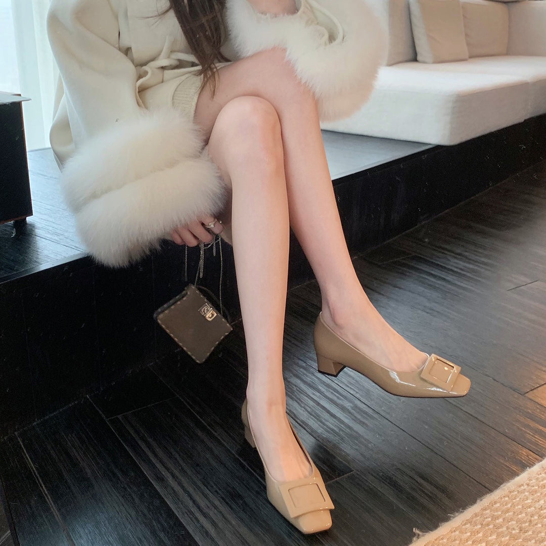Damen Elegante Plateau-Pumps mit glänzender Lack-Oberfläche und Schmuckakzent R&B