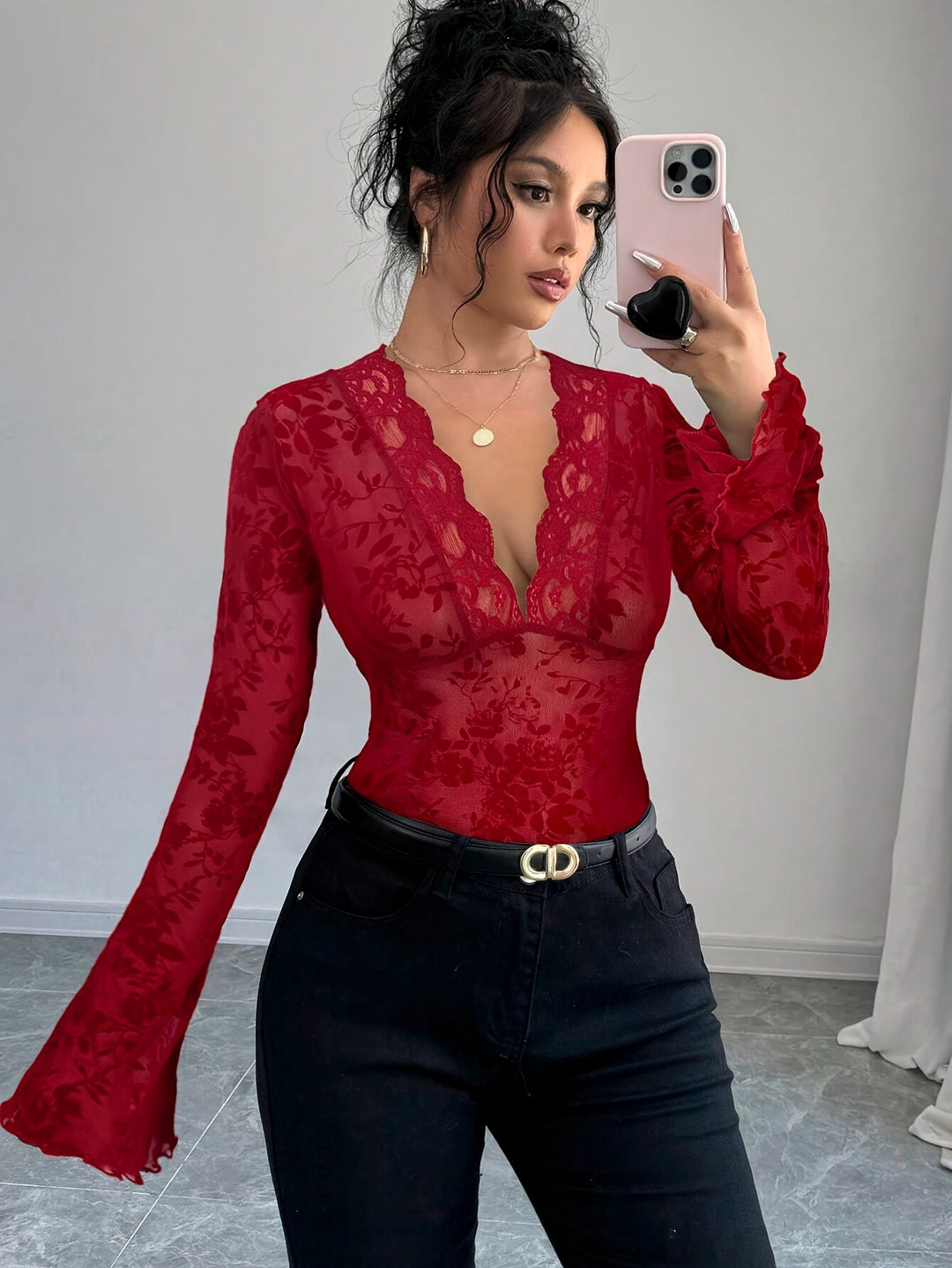 Damen Elegantes Spitzenoberteil mit tiefem V-Ausschnitt und Rüschendetails R&B