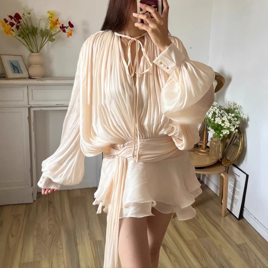 Damen Wickelkleid mit voluminösen Ärmeln und zartem Plisseemuster R&B