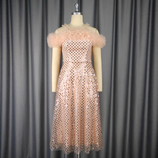 Damen Festliches Abendkleid mit voluminösen Rüschendetails und zartem Glitzer R&B