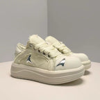 Damen Hochwertige Sneaker mit innovativer Schnürdetails und bequemer Dämpfung