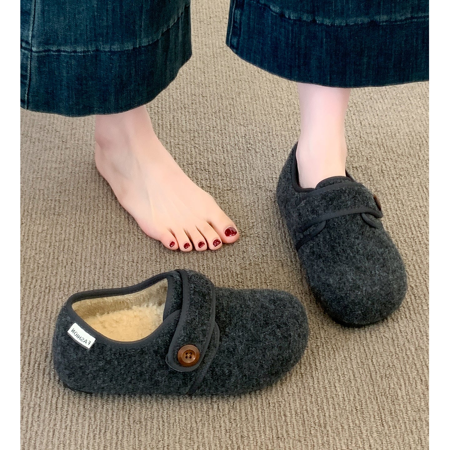 Damen Fleece Clogs mit praktischem Knopfverschluss und rutschfester Sohle R&B