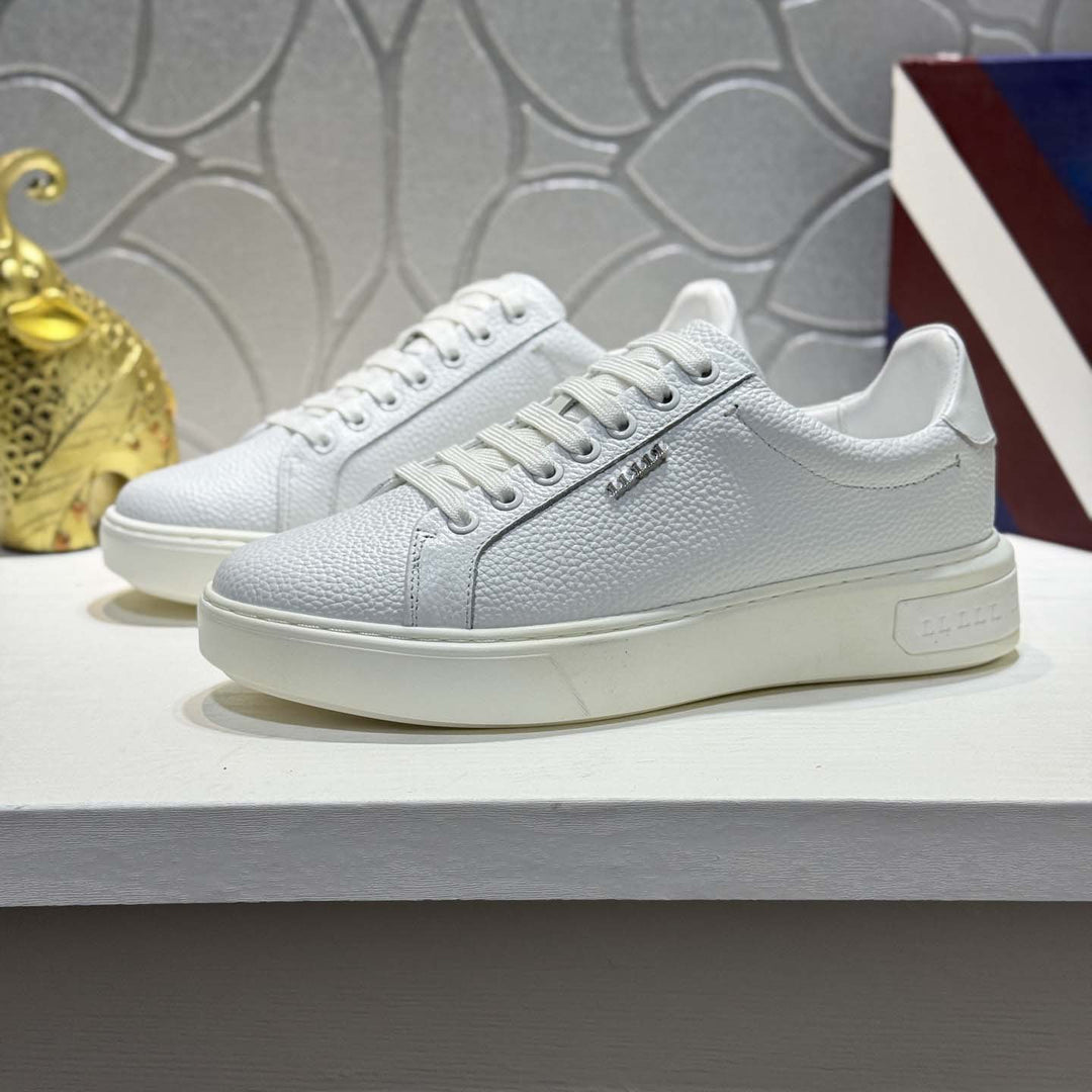 Damen Sportliche Premium Sneakers mit strukturiertem Obermaterial und komfortabler Dämpfung R&B