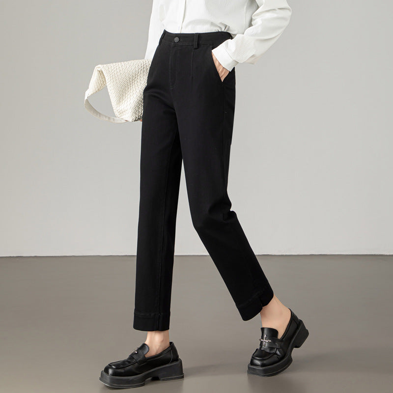 Damen Weite Jeans mit hohen Taschen und modernen Nähten
