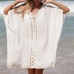 Damen eleganter Strandponcho mit raffinierten Häkelakzenten und tiefem V-Ausschnitt R&B