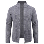 Herren Freizeit Strickjacke mit hohem Kragen und modernem Zipper