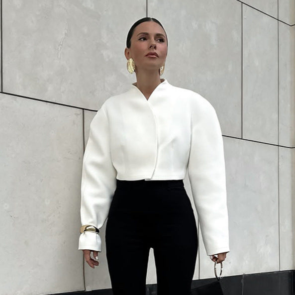 Damen Modische kurze Jacke mit voluminösen Ärmeln und hochgeschichtetem Kragen R&B