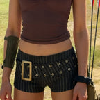 Damen modische Shorts mit breitem Gürtel und dekorativen Ösen R&B