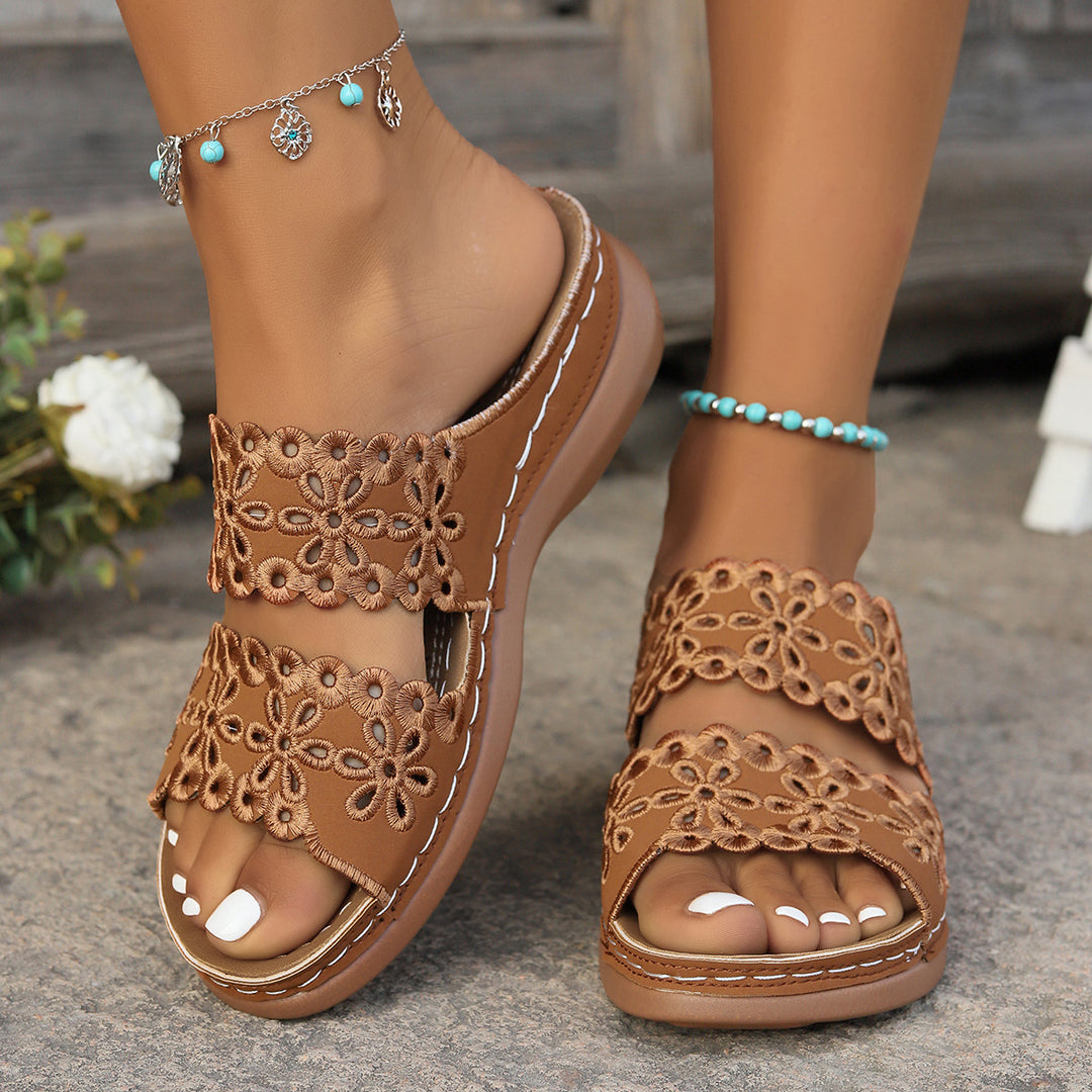 Damen Riemchen-Sandalen mit floralem Cut-Out-Design und ergonomischer Fußbettung R&B