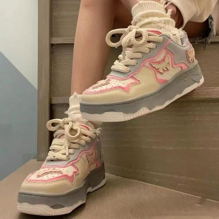 Damen Sneakers mit verspieltem Tiermotiv und dämpfendem Sohlenprofil R&B