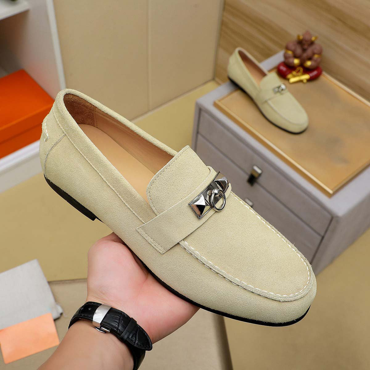 Damen Mokassin mit stilvollem Zierdetail und hochwertiger Wildleder-Oberfläche R&B