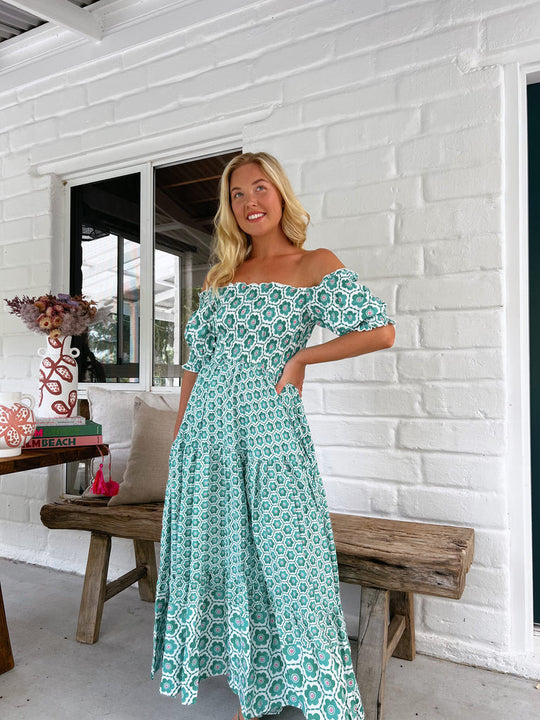 Damen Maxikleid mit charmanten Rüschendetails R&B