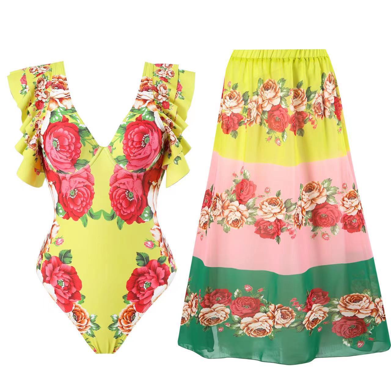 Damen Badeanzug mit modischen Rüschendetails und floralem Wickelrock R&B