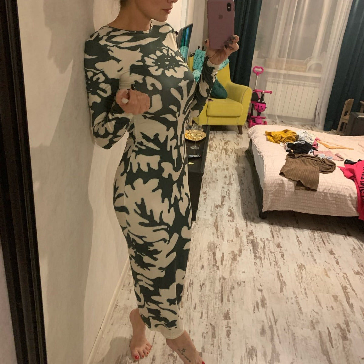 Damen Wickelkleid mit tiefem Rückenausschnitt und floralen Motiven R&B