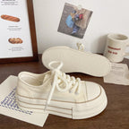 Damen Plateau-Sneaker mit modischem Obermaterial und stylischer Schnürung