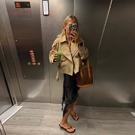 Damen Modische Wildlederjacke im lässigen Schnitt mit Gürtel R&B