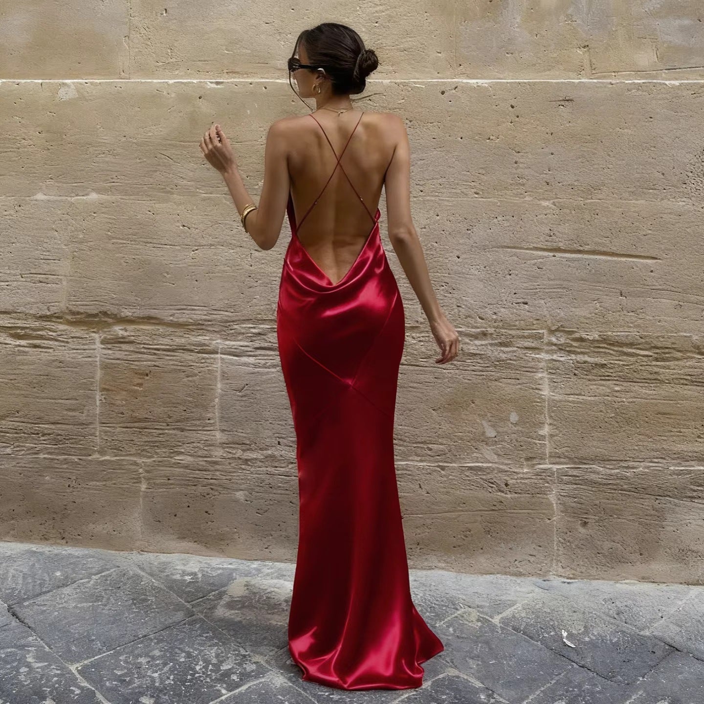 Damen Maxikleid mit tiefem V-Ausschnitt und gekreuzten Spaghettiträgern R&B