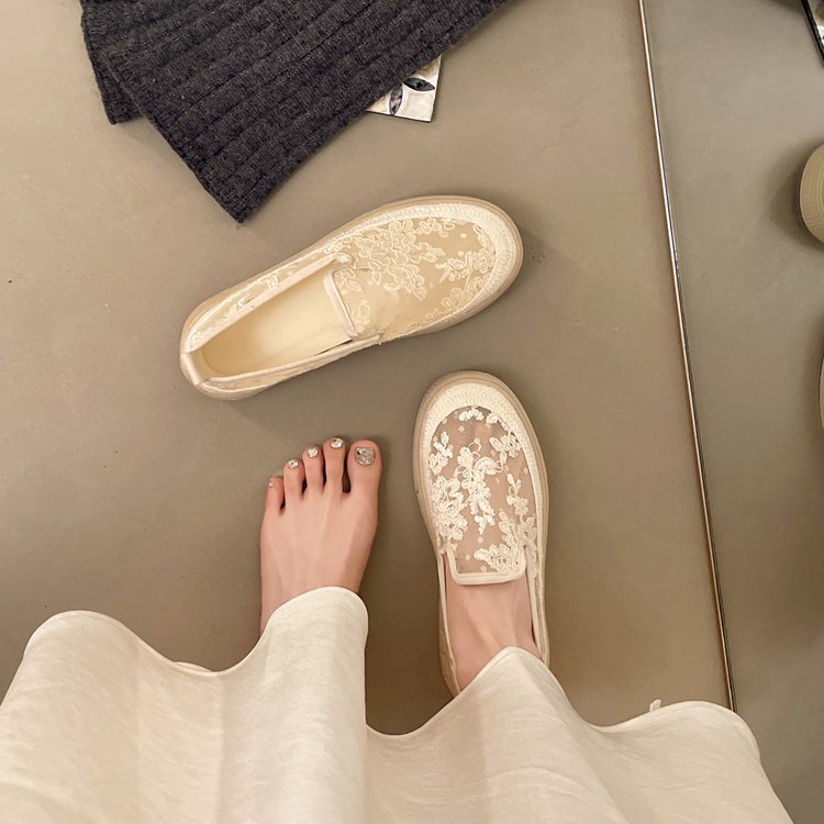 Damen Slip-On Sneakers mit floralem Stickdesign R&B