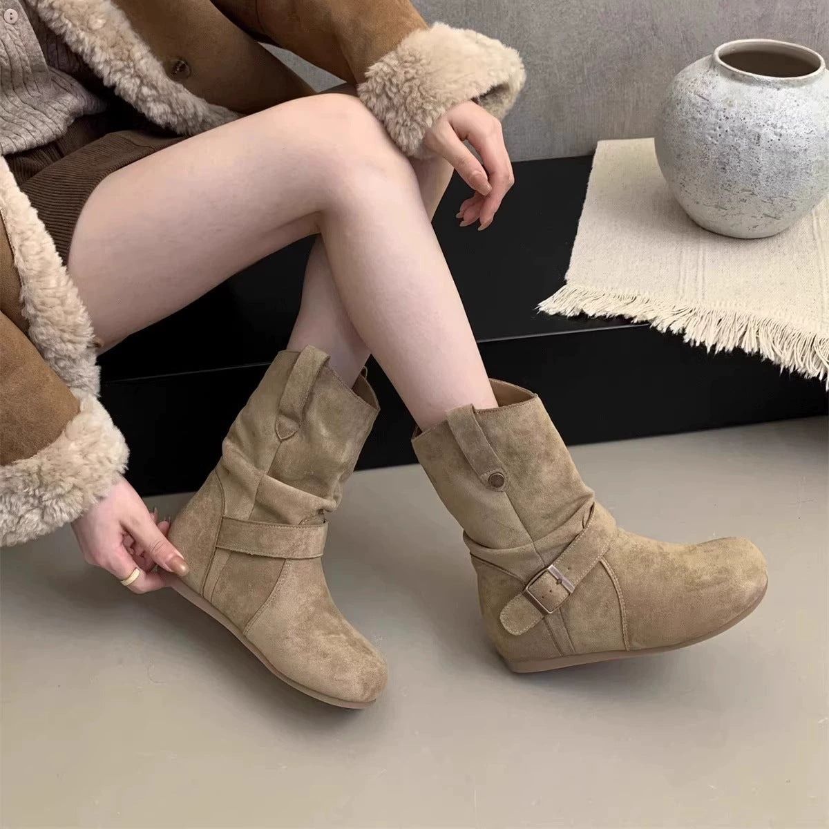 Damen Elegante Stiefel mit modischem Riemendesign und bequemer Passform R&B