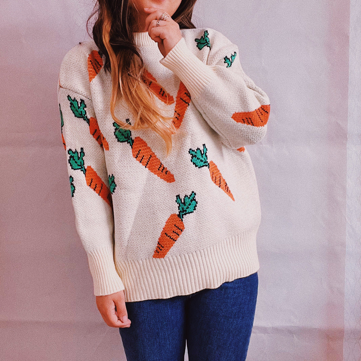 Damen lässiger Pullover mit buntem Karottenmotiv R&B