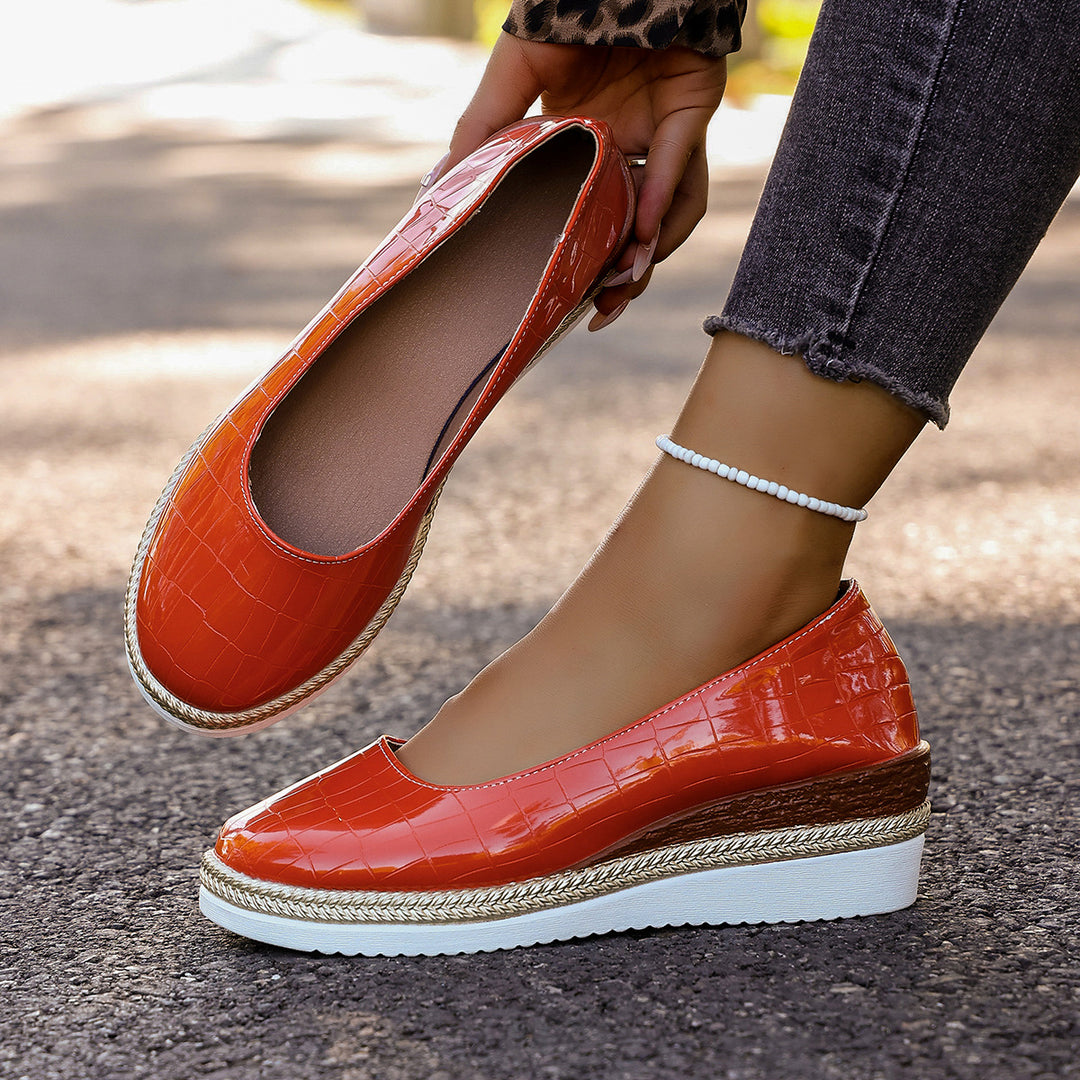 Damen Komfortable Slip-On Ballerinas mit glänzendem Krokoprägedesign R&B